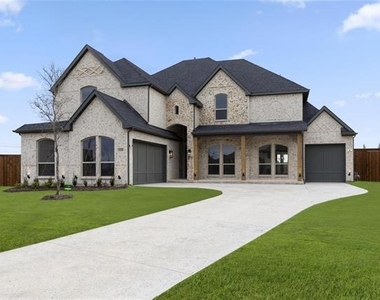 1320 Villanova Lane - Photo Thumbnail 1