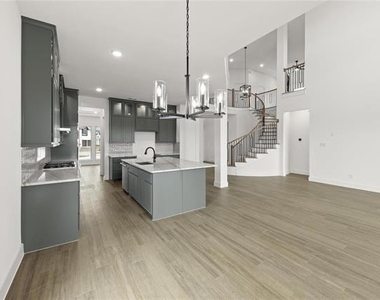1320 Villanova Lane - Photo Thumbnail 10