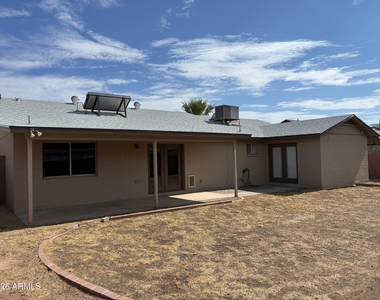 602 W Wickieup Lane - Photo Thumbnail 32