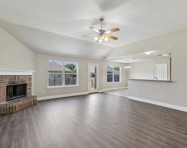 1702 La Caya Drive - Photo Thumbnail 4