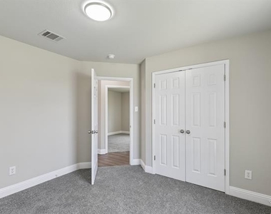 1702 La Caya Drive - Photo Thumbnail 23