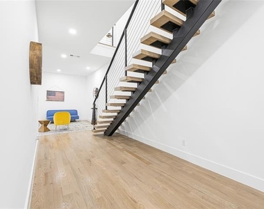 1521 N Haskell Avenue - Photo Thumbnail 5