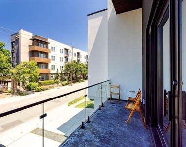1521 N Haskell Avenue - Photo Thumbnail 19