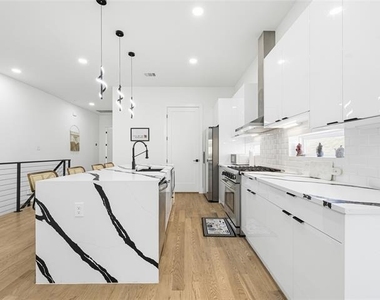 1521 N Haskell Avenue - Photo Thumbnail 10