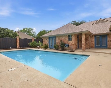 6302 Warm Mist Lane - Photo Thumbnail 32