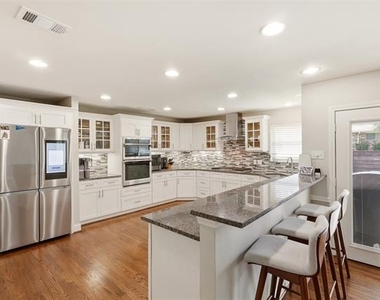 6302 Warm Mist Lane - Photo Thumbnail 19