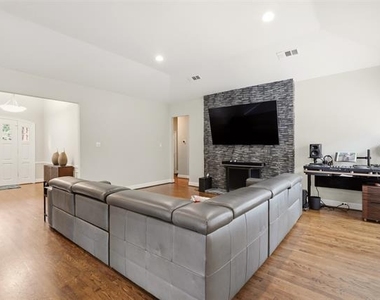 6302 Warm Mist Lane - Photo Thumbnail 4