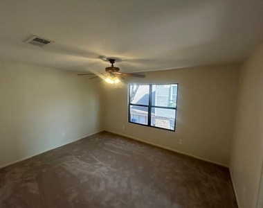401 Towne House Lane - Photo Thumbnail 6