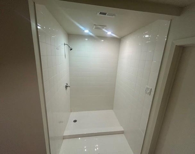 401 Towne House Lane - Photo Thumbnail 7