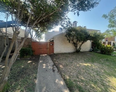 401 Towne House Lane - Photo Thumbnail 1