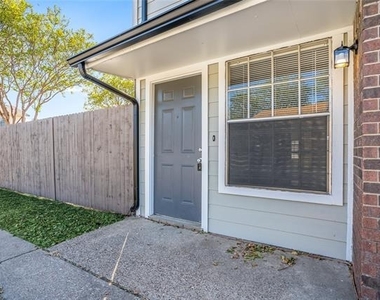 1044 Southmoor Drive - Photo Thumbnail 1