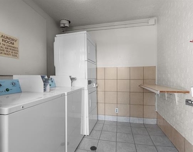 320 E 4th Street - Photo Thumbnail 22