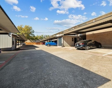 320 E 4th Street - Photo Thumbnail 23