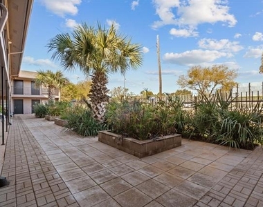320 E 4th Street - Photo Thumbnail 21