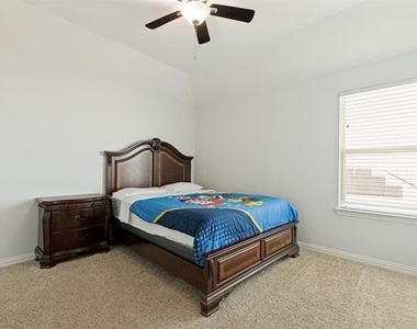 818 Blackhawk Drive - Photo Thumbnail 24