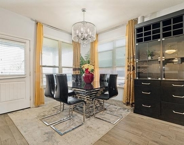 818 Blackhawk Drive - Photo Thumbnail 11