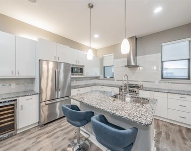 1717 Annex Avenue - Photo Thumbnail 8