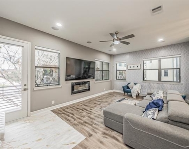 1717 Annex Avenue - Photo Thumbnail 7