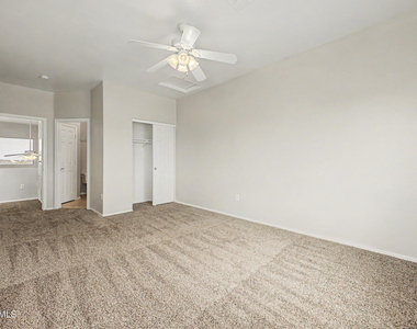15237 S Moon Valley Road - Photo Thumbnail 18