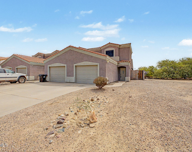15237 S Moon Valley Road - Photo Thumbnail 2