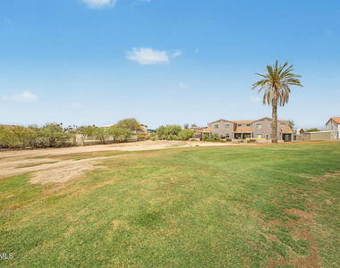 15237 S Moon Valley Road - Photo Thumbnail 32