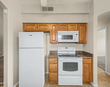 15237 S Moon Valley Road - Photo Thumbnail 13