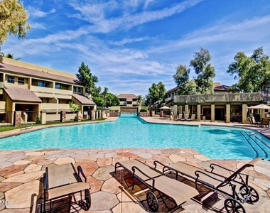 1331 W Baseline Road - Photo Thumbnail 31