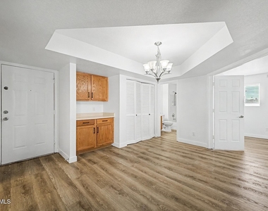 1331 W Baseline Road - Photo Thumbnail 5