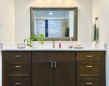 733 Morris Drive - Photo Thumbnail 4
