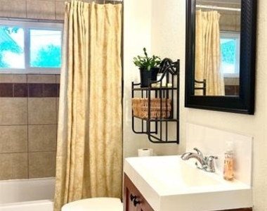 733 Morris Drive - Photo Thumbnail 15