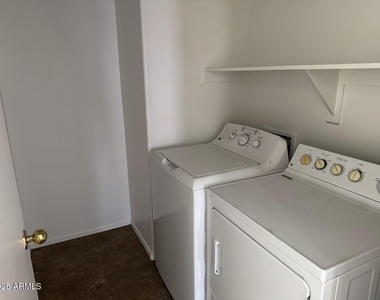 8144 W Watkins Street - Photo Thumbnail 10