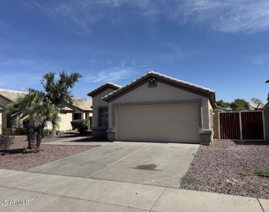 8144 W Watkins Street - Photo Thumbnail 2