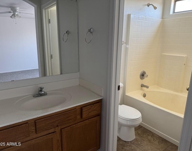 8144 W Watkins Street - Photo Thumbnail 17