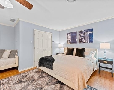 6806 Royal Lane - Photo Thumbnail 21
