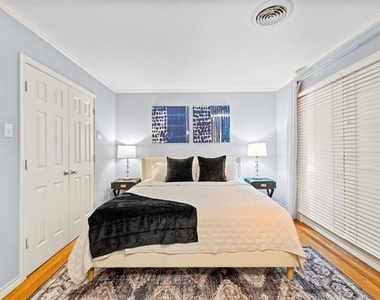 6806 Royal Lane - Photo Thumbnail 20