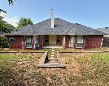 309 Catherine Street - Photo Thumbnail 31