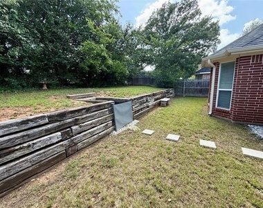 309 Catherine Street - Photo Thumbnail 30