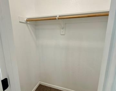 309 Catherine Street - Photo Thumbnail 22