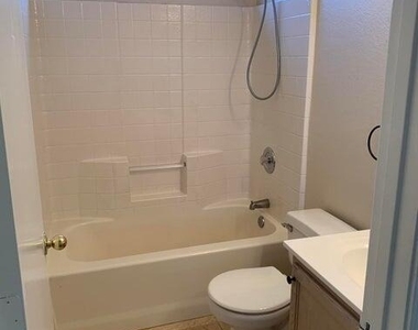 15071 W Heritage Oak Way - Photo Thumbnail 13