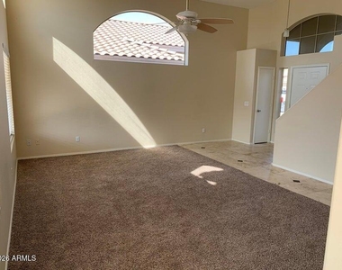15071 W Heritage Oak Way - Photo Thumbnail 2