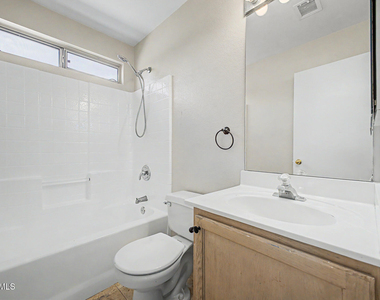 15071 W Heritage Oak Way - Photo Thumbnail 22