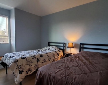 1301 W Windrift Way - Photo Thumbnail 45