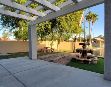 1301 W Windrift Way - Photo Thumbnail 51