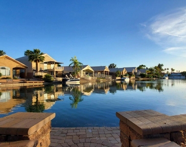 1301 W Windrift Way - Photo Thumbnail 57