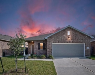 13435 Wembley Heights Drive - Photo Thumbnail 2