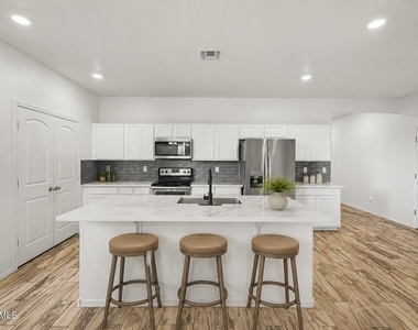 16664 W Jenan Drive - Photo Thumbnail 6