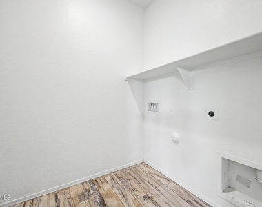 16664 W Jenan Drive - Photo Thumbnail 23