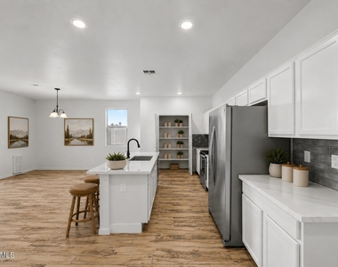 16664 W Jenan Drive - Photo Thumbnail 5