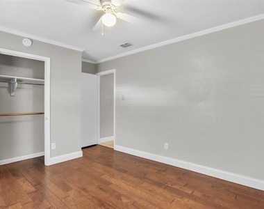 6921 Windy Hill Road - Photo Thumbnail 13