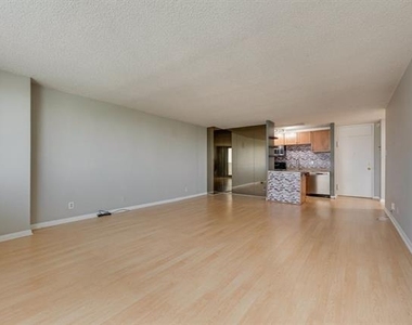 3883 Turtle Creek Boulevard - Photo Thumbnail 14